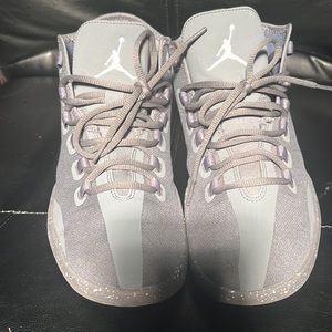 Jordan Reveal cool Grey Size 11.